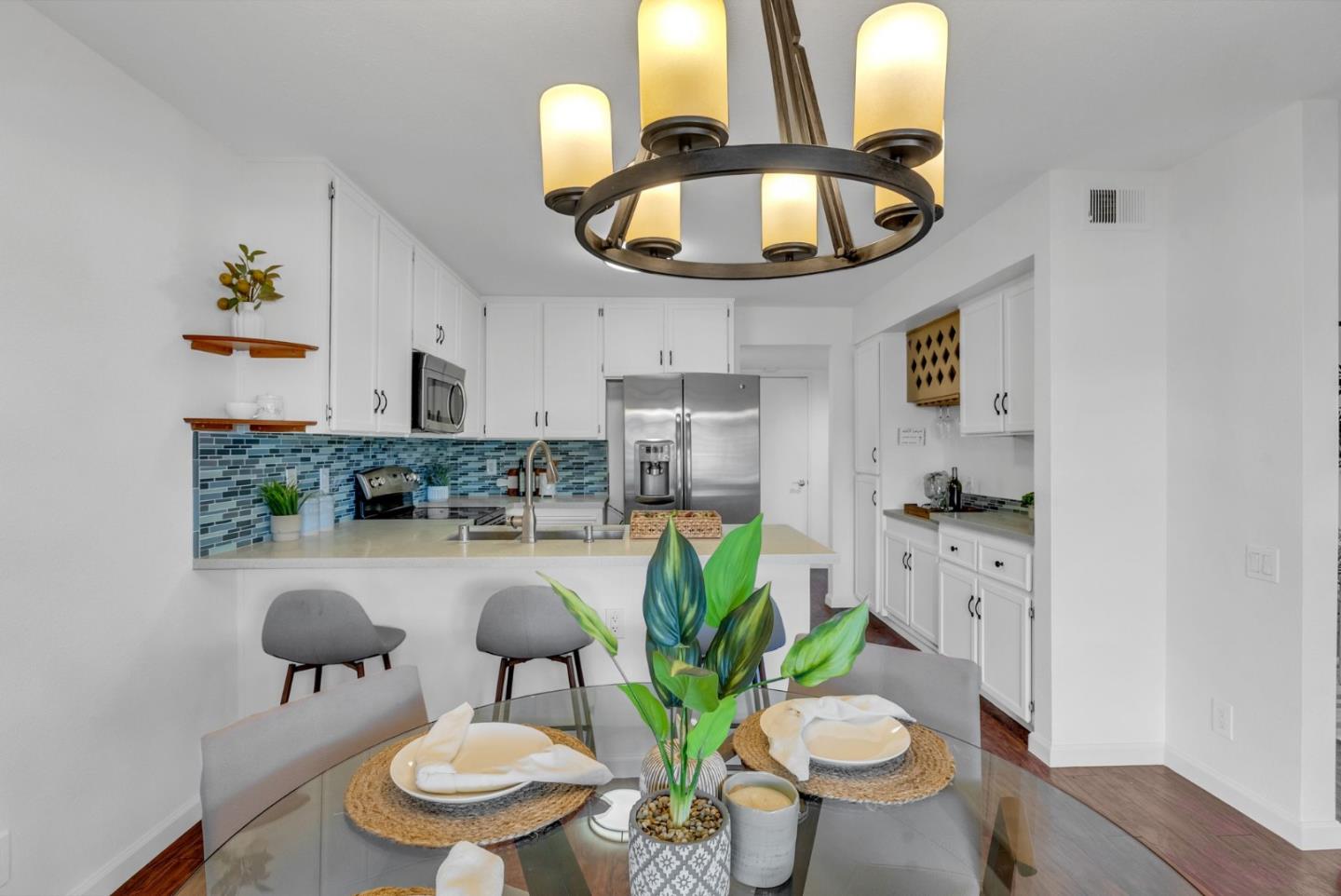 Detail Gallery Image 12 of 71 For 5426 Colony Green Dr, San Jose,  CA 95123 - 3 Beds | 1/1 Baths
