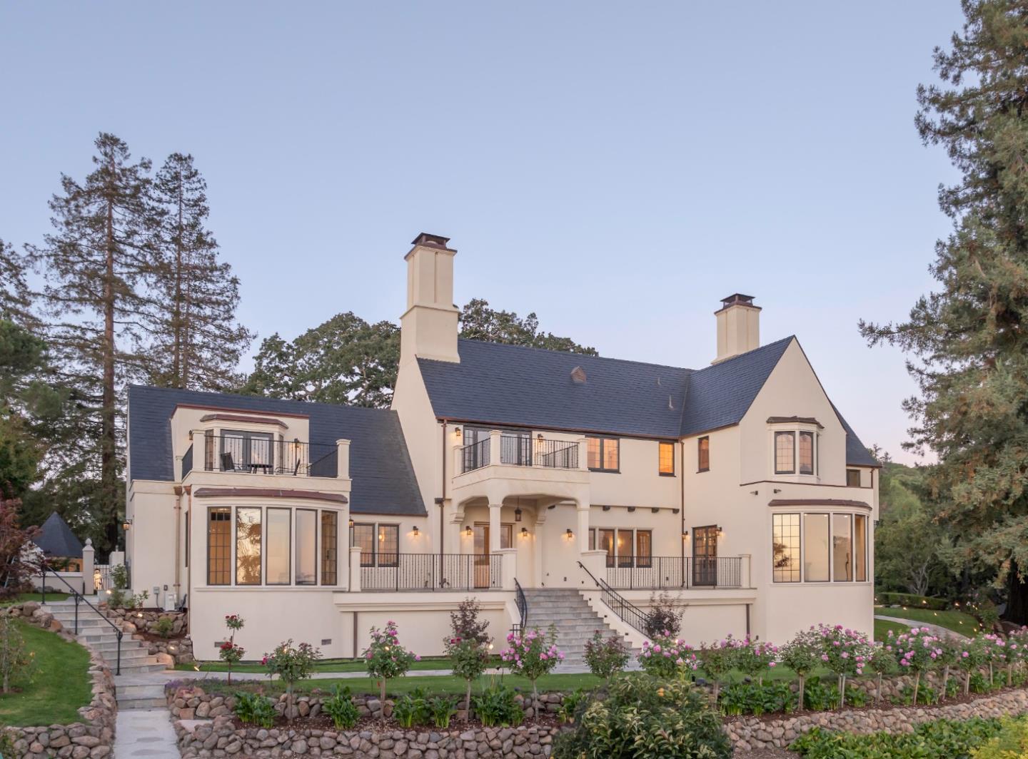 Detail Gallery Image 2 of 19 For 961 High Rd, Woodside,  CA 94062 - 6 Beds | 5/2 Baths