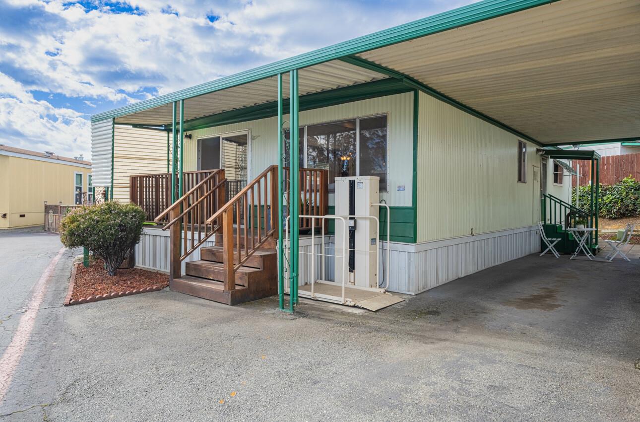 Detail Gallery Image 2 of 23 For 1117 Baldwin St #5,  Salinas,  CA 93906 - 2 Beds | 1 Baths