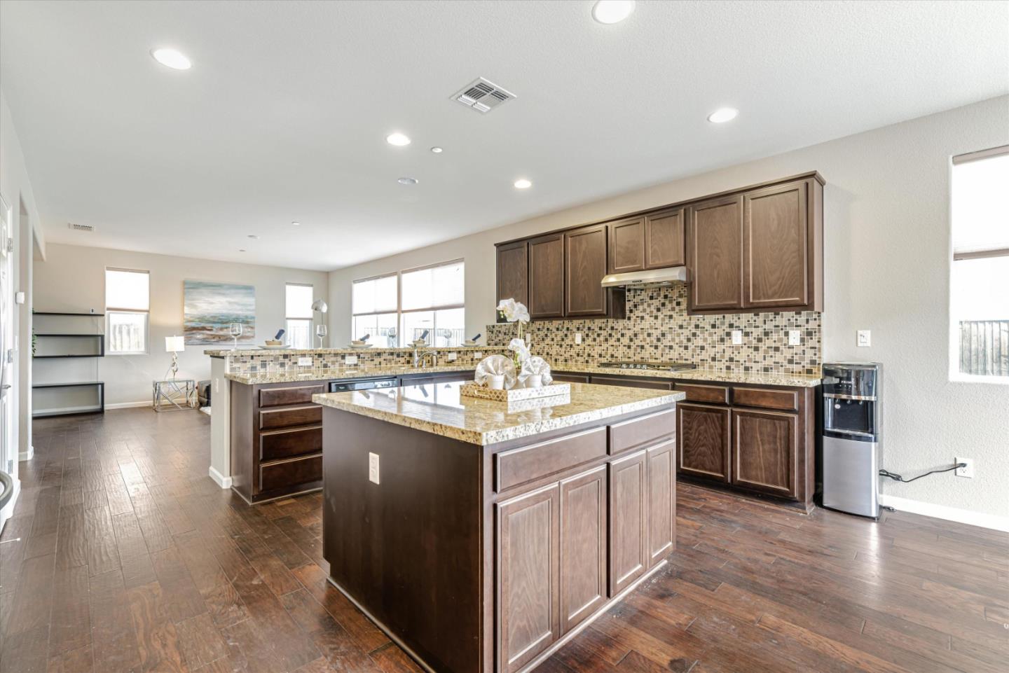 Detail Gallery Image 12 of 58 For 4545 Half Dome St, Antioch,  CA 94531 - 4 Beds | 3 Baths