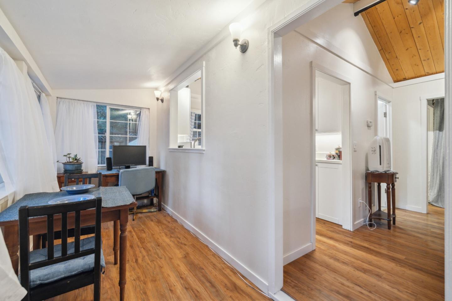 Detail Gallery Image 4 of 44 For 711 River Rd, Boulder Creek,  CA 95006 - 2 Beds | 1 Baths