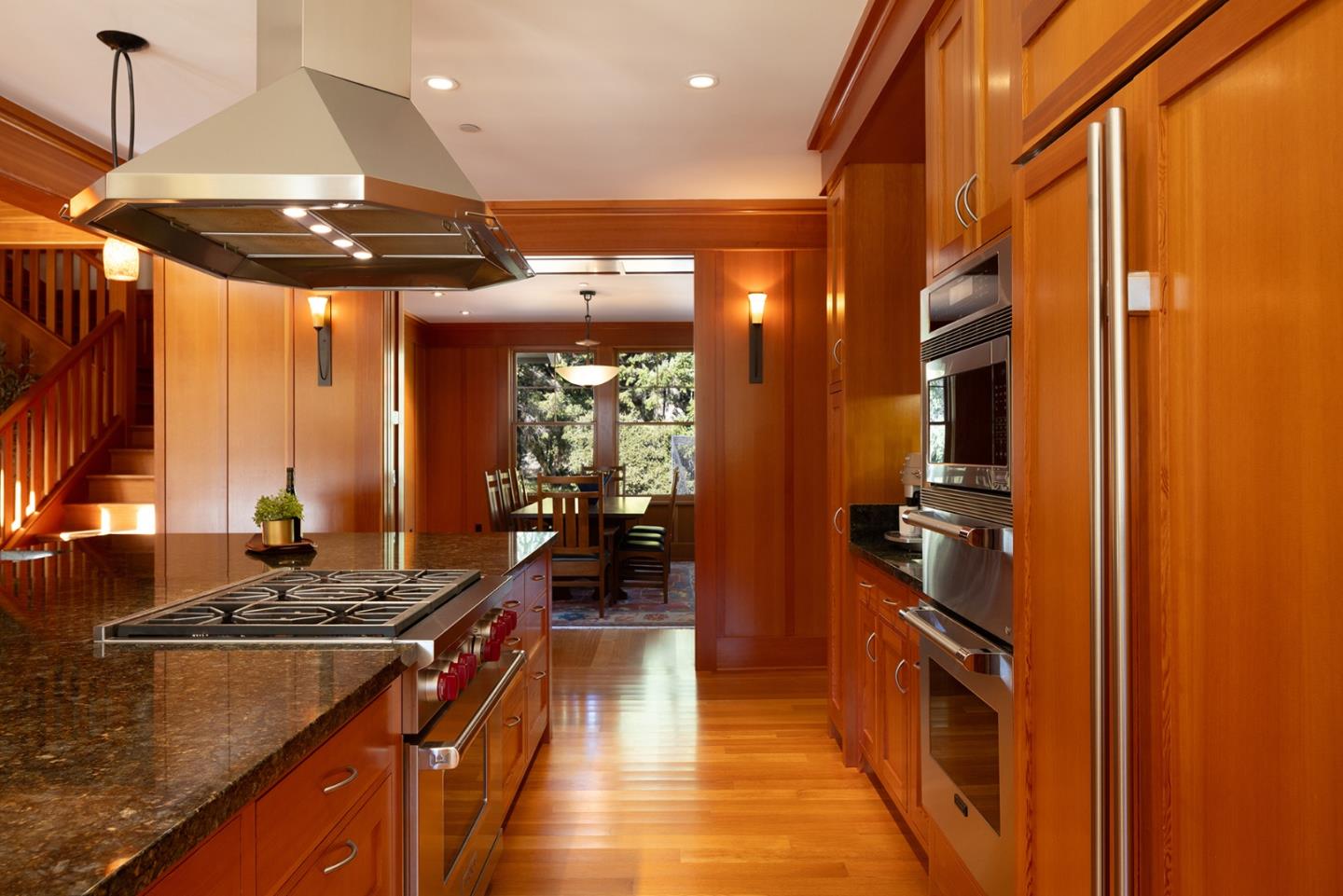 Detail Gallery Image 10 of 49 For 420 Bonnie Brae, Santa Cruz,  CA 95060 - 5 Beds | 4/1 Baths