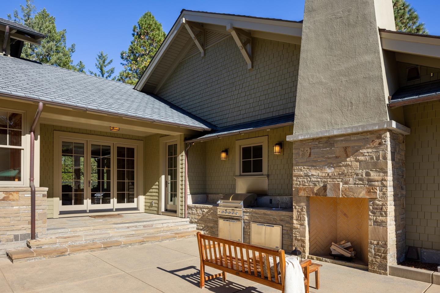 Detail Gallery Image 19 of 49 For 420 Bonnie Brae, Santa Cruz,  CA 95060 - 5 Beds | 4/1 Baths