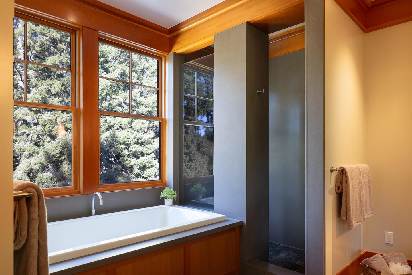 Detail Gallery Image 31 of 49 For 420 Bonnie Brae, Santa Cruz,  CA 95060 - 5 Beds | 4/1 Baths