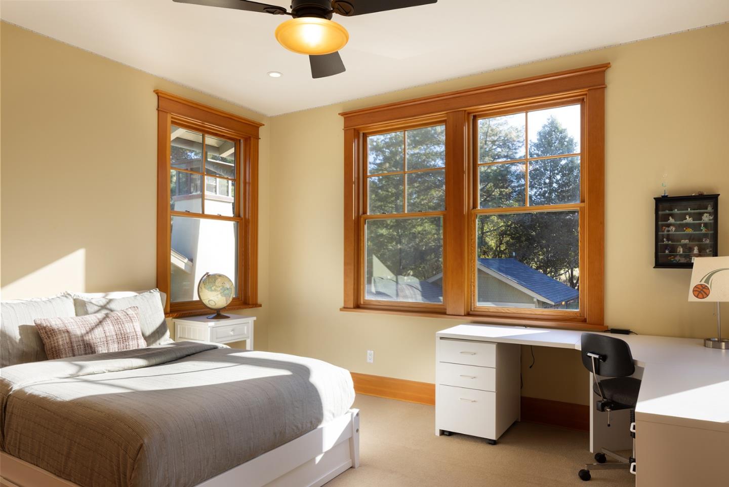 Detail Gallery Image 32 of 49 For 420 Bonnie Brae, Santa Cruz,  CA 95060 - 5 Beds | 4/1 Baths