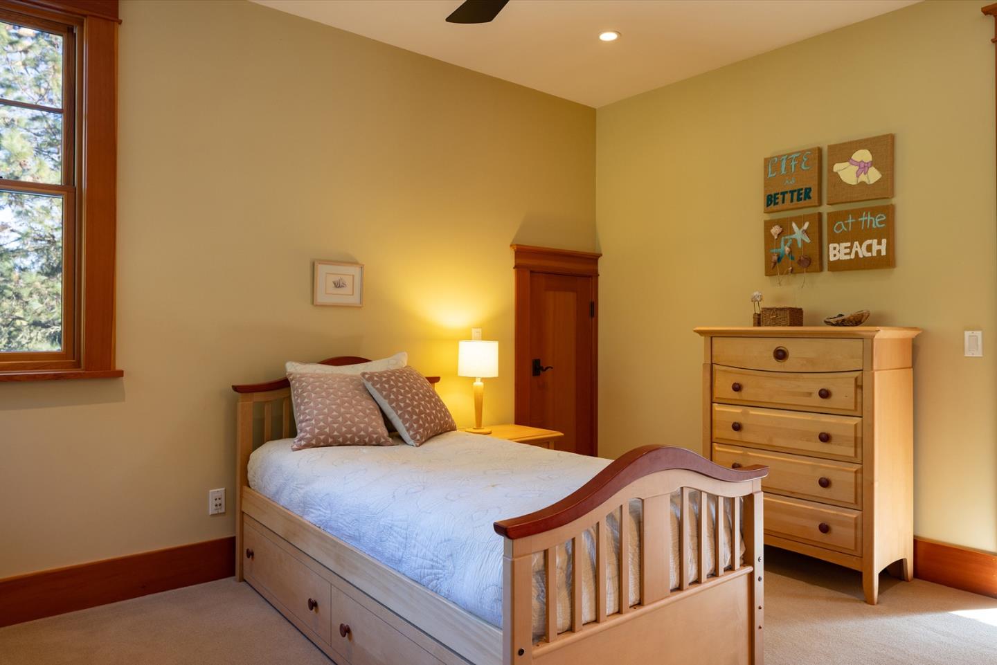Detail Gallery Image 33 of 49 For 420 Bonnie Brae, Santa Cruz,  CA 95060 - 5 Beds | 4/1 Baths