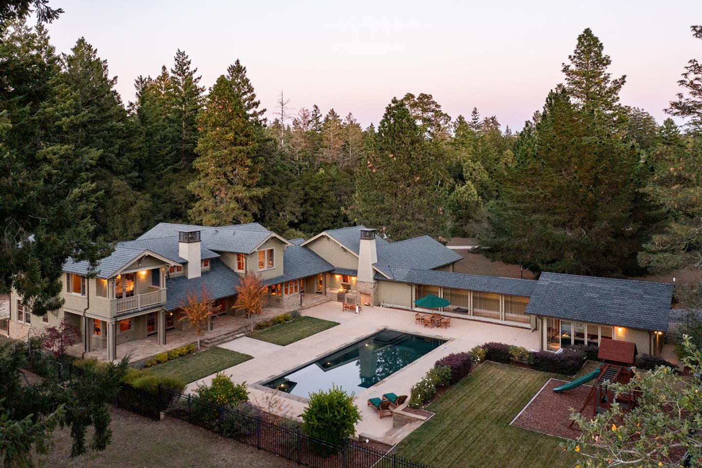 Detail Gallery Image 36 of 49 For 420 Bonnie Brae, Santa Cruz,  CA 95060 - 5 Beds | 4/1 Baths