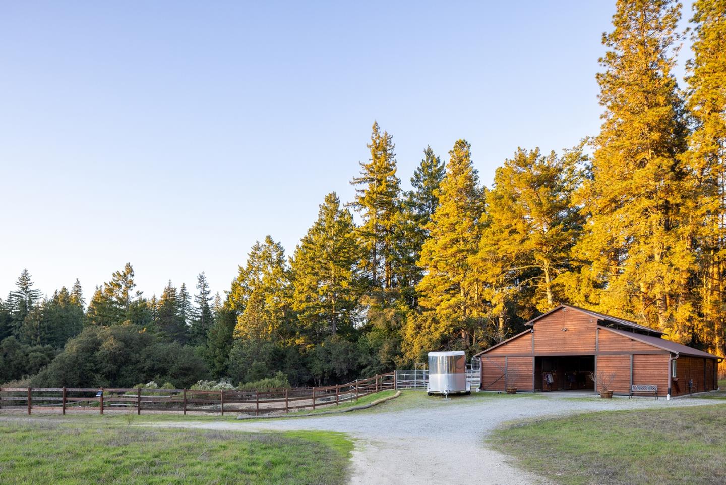 Detail Gallery Image 38 of 49 For 420 Bonnie Brae, Santa Cruz,  CA 95060 - 5 Beds | 4/1 Baths