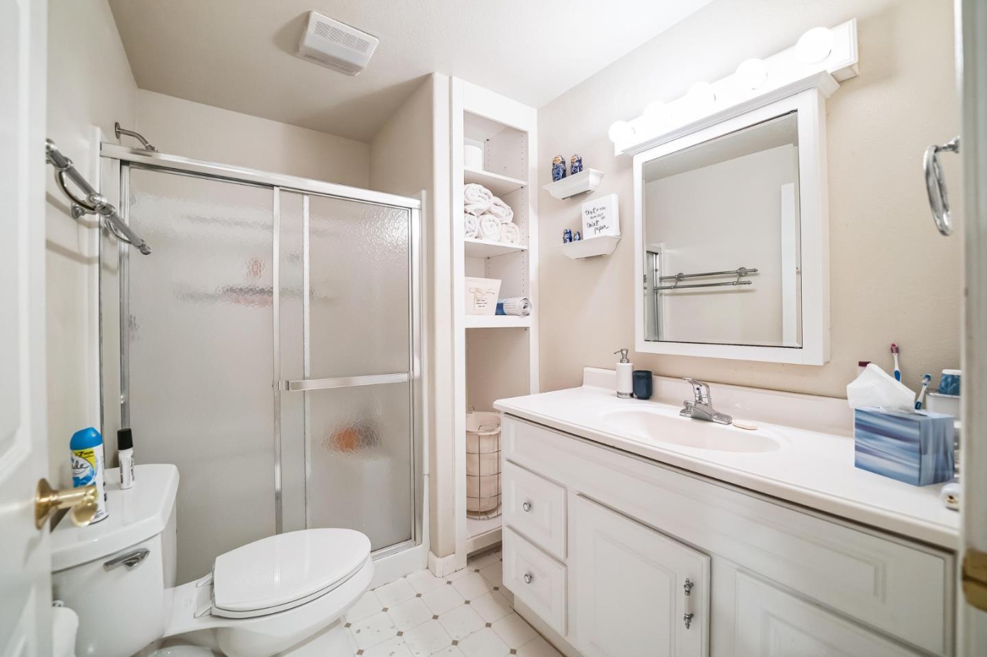 Detail Gallery Image 5 of 36 For 19370 Park Ridge Dr, Hidden Valley Lake,  CA 95467 - 3 Beds | 3 Baths