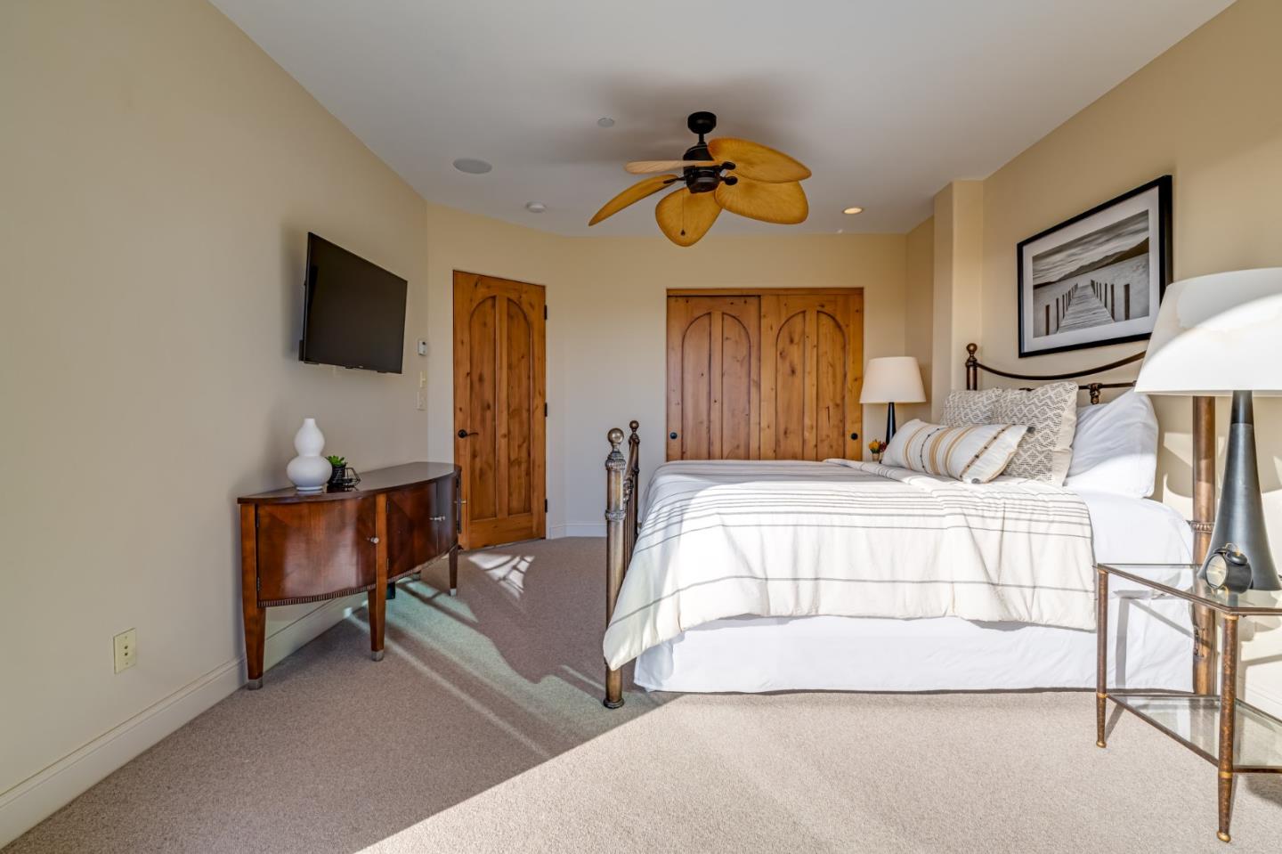 Detail Gallery Image 15 of 60 For 639 Beach Dr, Aptos,  CA 95003 - 3 Beds | 3/1 Baths