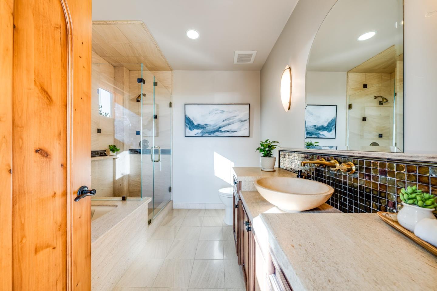 Detail Gallery Image 18 of 60 For 639 Beach Dr, Aptos,  CA 95003 - 3 Beds | 3/1 Baths