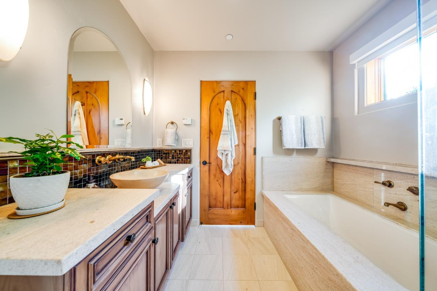 Detail Gallery Image 19 of 60 For 639 Beach Dr, Aptos,  CA 95003 - 3 Beds | 3/1 Baths