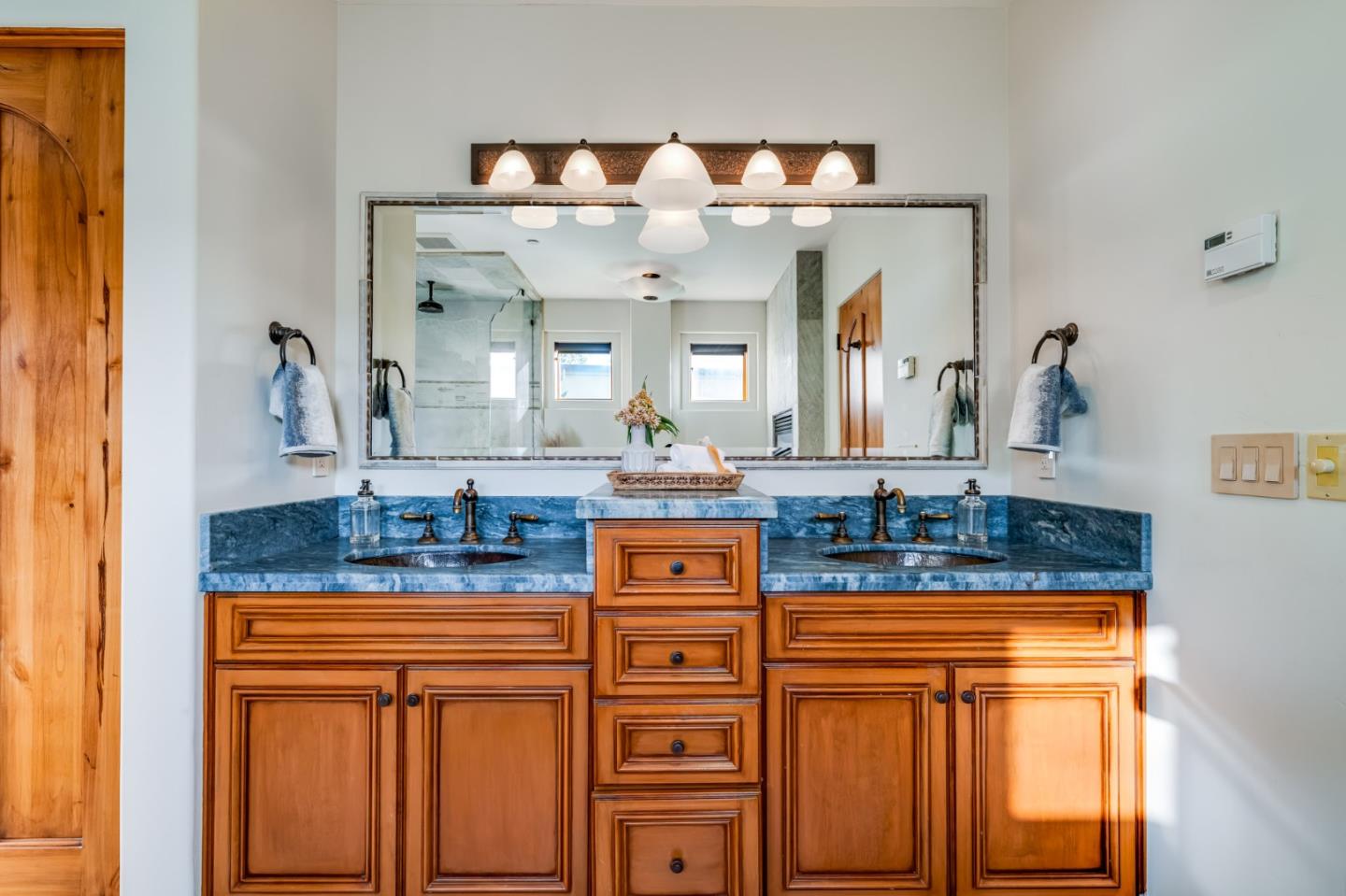 Detail Gallery Image 25 of 60 For 639 Beach Dr, Aptos,  CA 95003 - 3 Beds | 3/1 Baths
