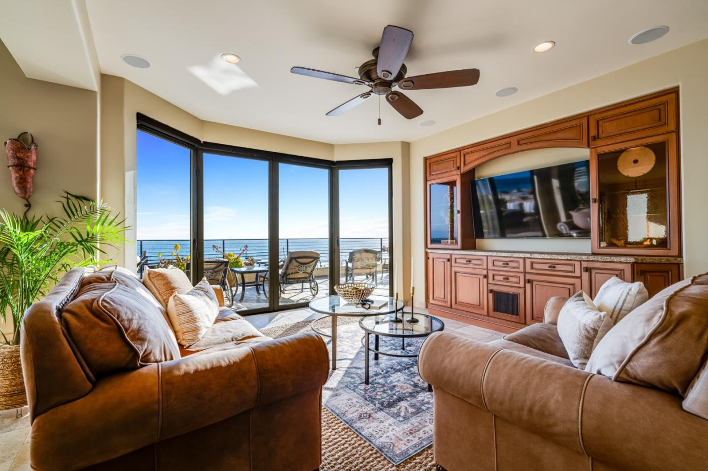 Detail Gallery Image 28 of 60 For 639 Beach Dr, Aptos,  CA 95003 - 3 Beds | 3/1 Baths