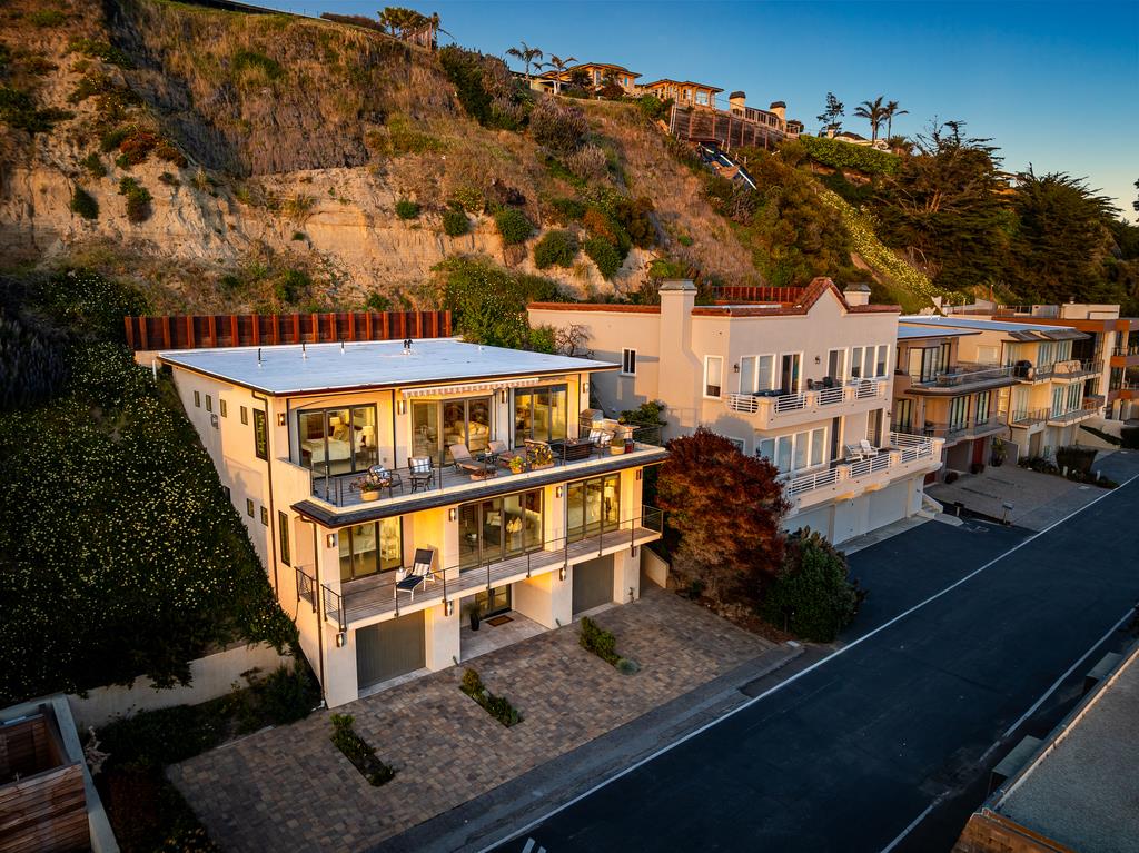 Detail Gallery Image 49 of 60 For 639 Beach Dr, Aptos,  CA 95003 - 3 Beds | 3/1 Baths