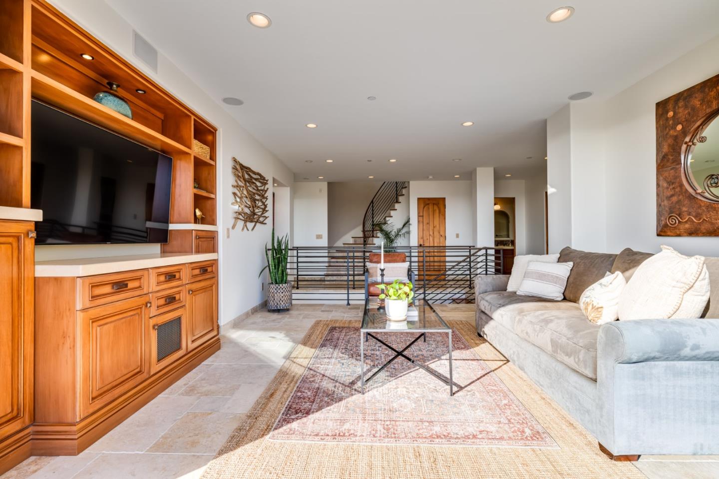 Detail Gallery Image 7 of 60 For 639 Beach Dr, Aptos,  CA 95003 - 3 Beds | 3/1 Baths