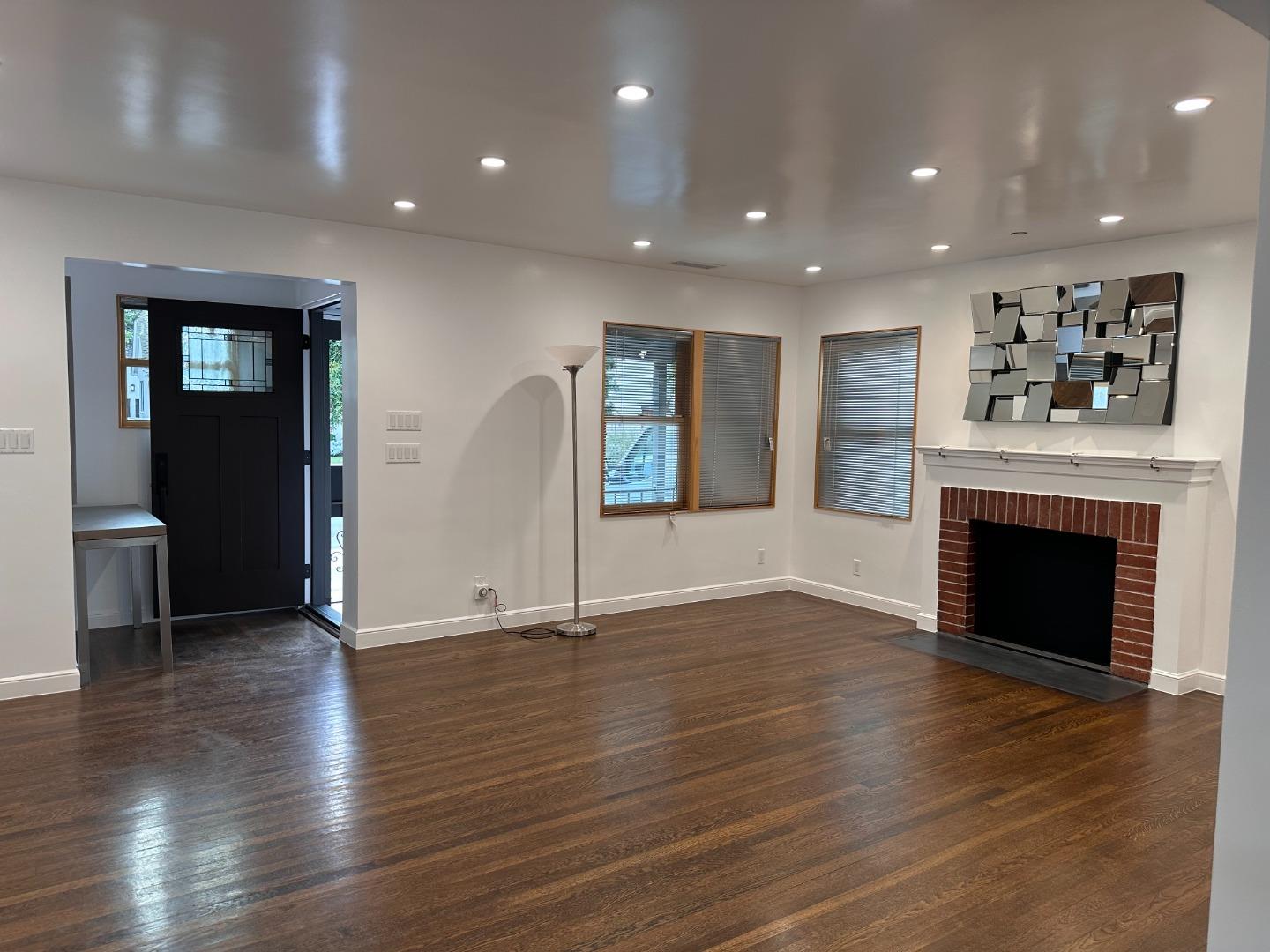 Detail Gallery Image 13 of 52 For 927 Rosewood Drive Dr, San Mateo,  CA 94401 - 2 Beds | 1 Baths