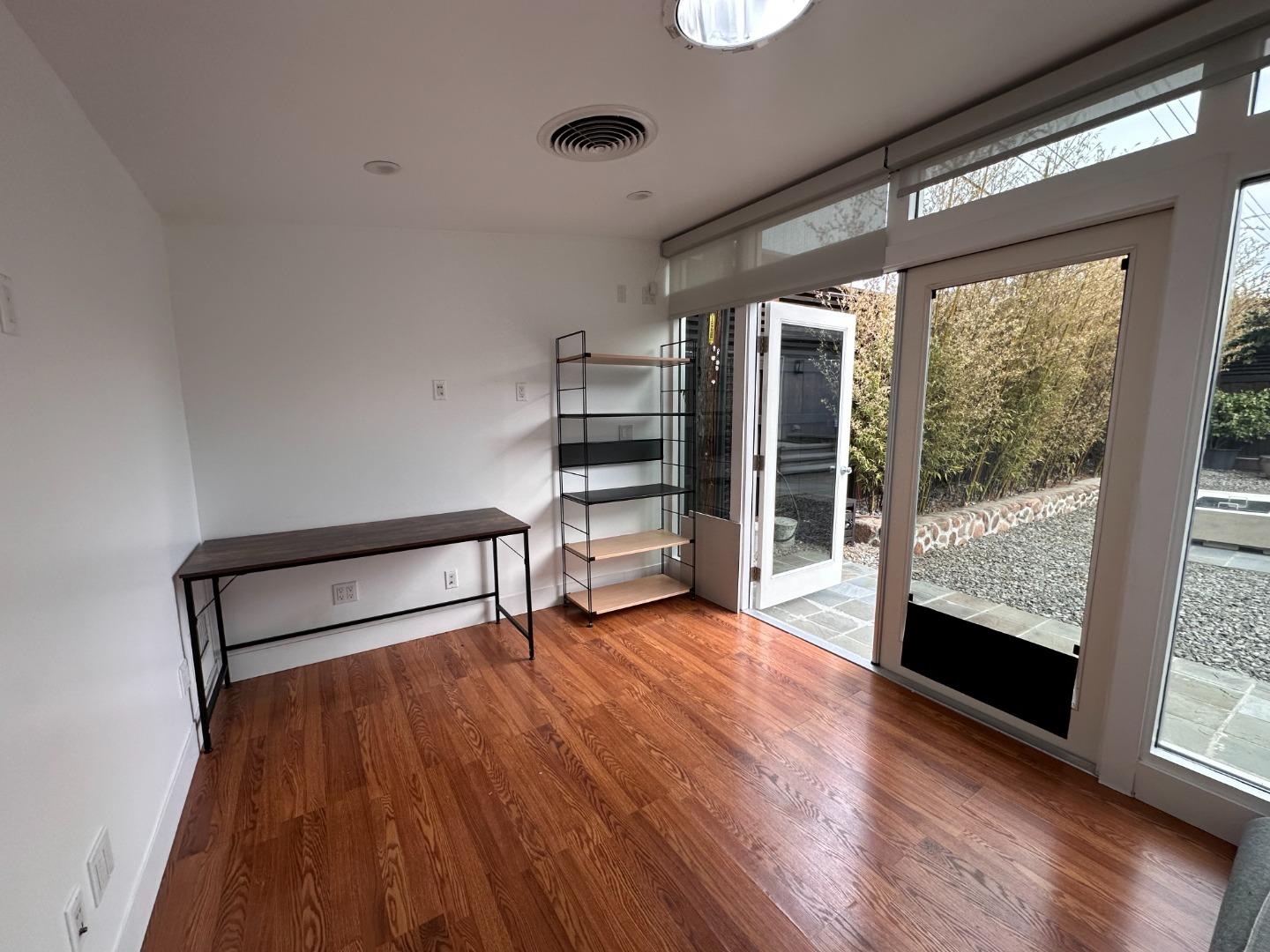 Detail Gallery Image 20 of 52 For 927 Rosewood Drive Dr, San Mateo,  CA 94401 - 2 Beds | 1 Baths