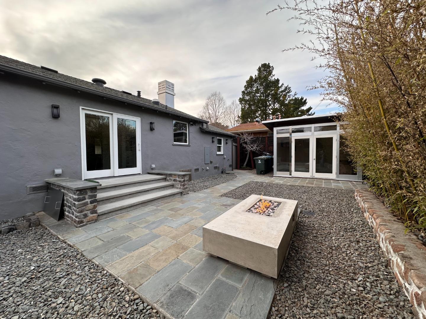 Detail Gallery Image 21 of 52 For 927 Rosewood Drive Dr, San Mateo,  CA 94401 - 2 Beds | 1 Baths