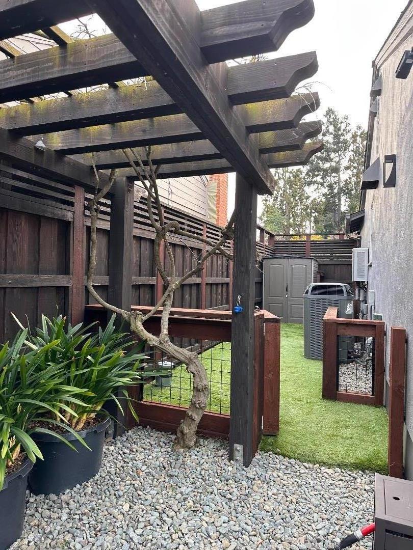 Detail Gallery Image 22 of 52 For 927 Rosewood Drive Dr, San Mateo,  CA 94401 - 2 Beds | 1 Baths