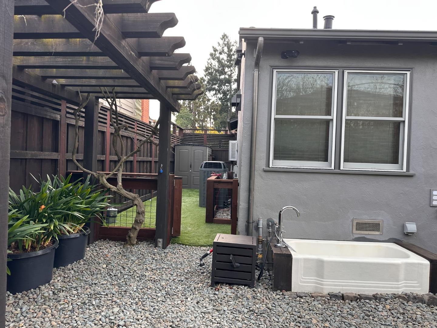 Detail Gallery Image 24 of 52 For 927 Rosewood Drive Dr, San Mateo,  CA 94401 - 2 Beds | 1 Baths