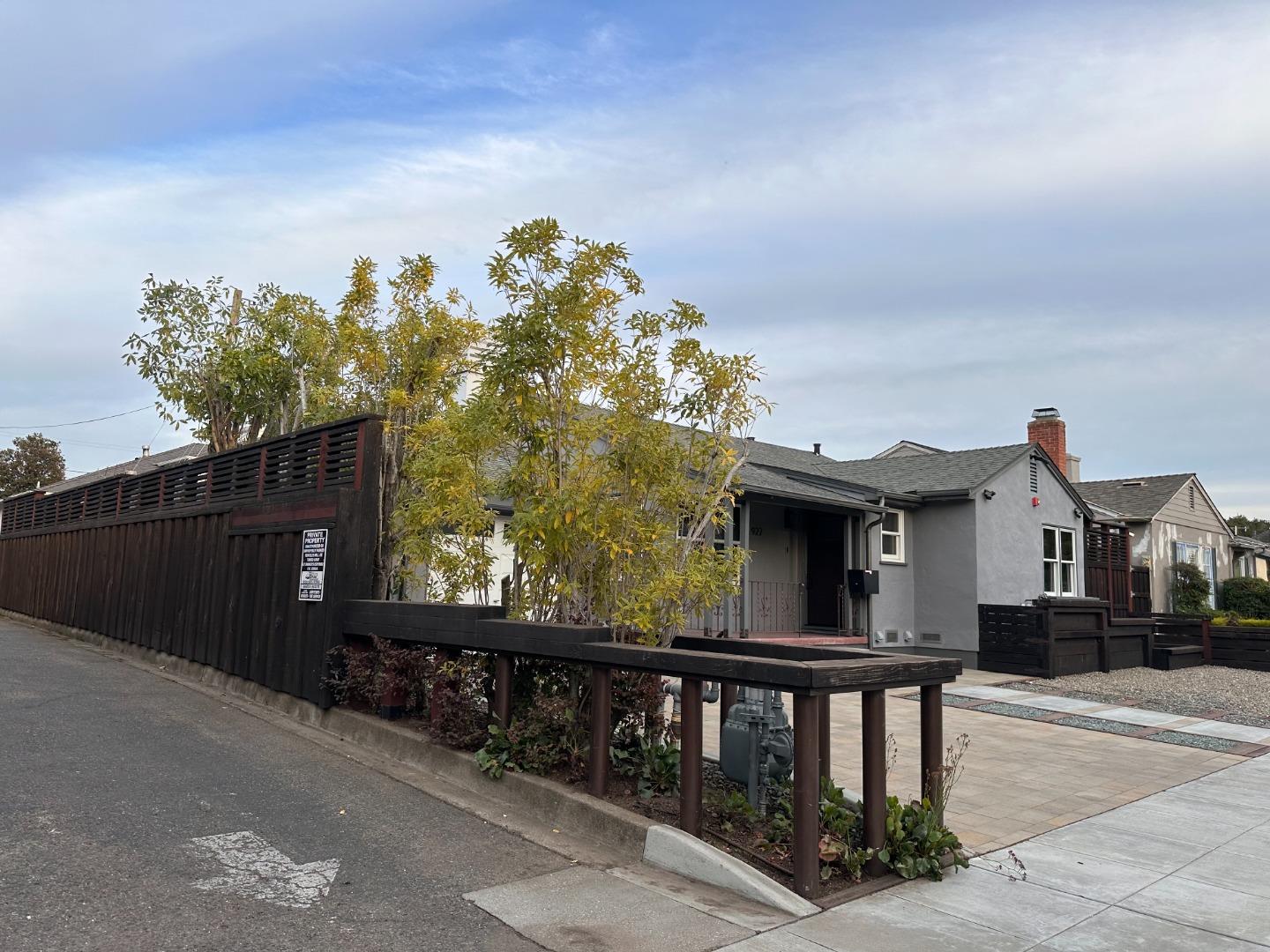 Detail Gallery Image 52 of 52 For 927 Rosewood Drive Dr, San Mateo,  CA 94401 - 2 Beds | 1 Baths