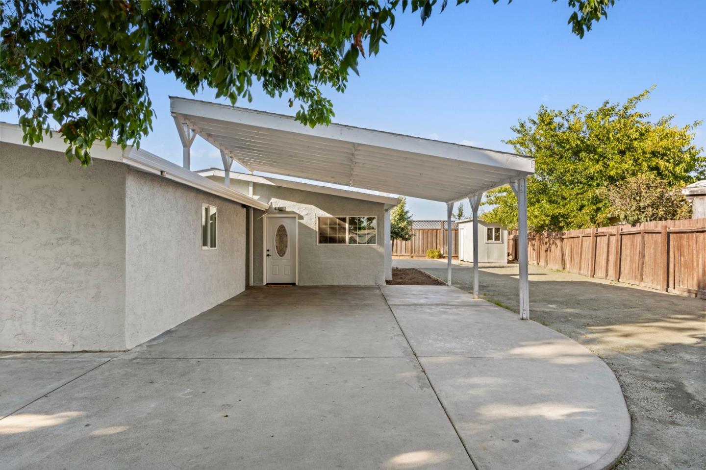 Detail Gallery Image 4 of 50 For 2887 Fordham St, East Palo Alto,  CA 94303 - 7 Beds | 4 Baths