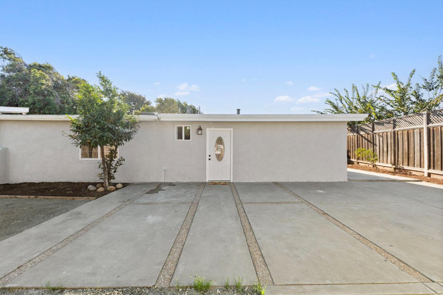 Detail Gallery Image 6 of 50 For 2887 Fordham St, East Palo Alto,  CA 94303 - 7 Beds | 4 Baths