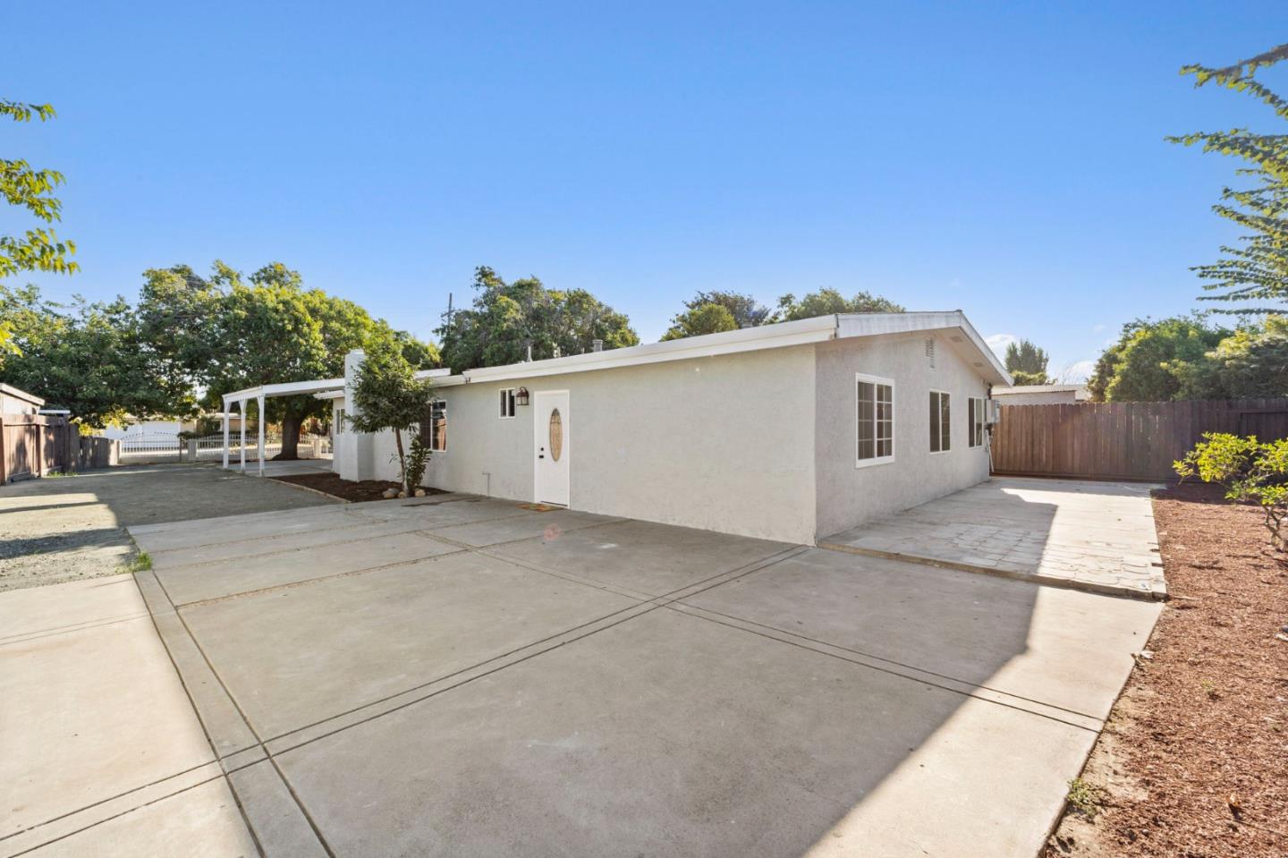 Detail Gallery Image 7 of 50 For 2887 Fordham St, East Palo Alto,  CA 94303 - 7 Beds | 4 Baths