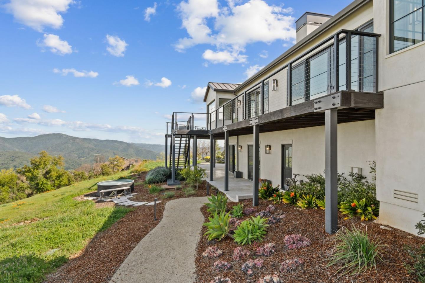 Detail Gallery Image 15 of 132 For 19474 Aeronaut Way, Los Gatos,  CA 95033 - 6 Beds | 4/1 Baths
