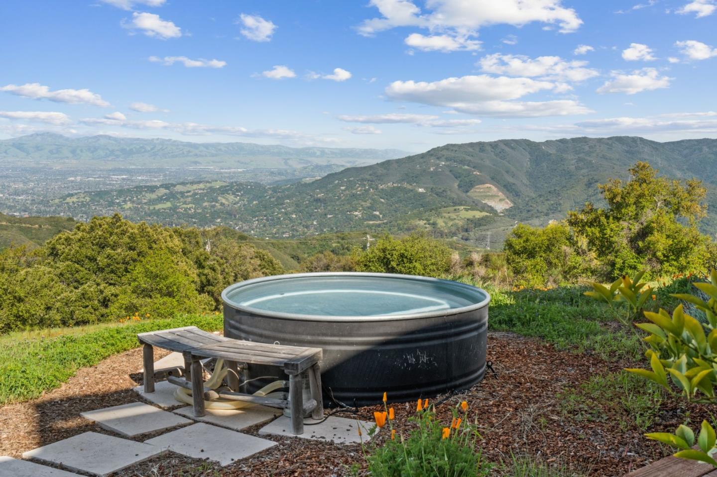 Detail Gallery Image 16 of 132 For 19474 Aeronaut Way, Los Gatos,  CA 95033 - 6 Beds | 4/1 Baths