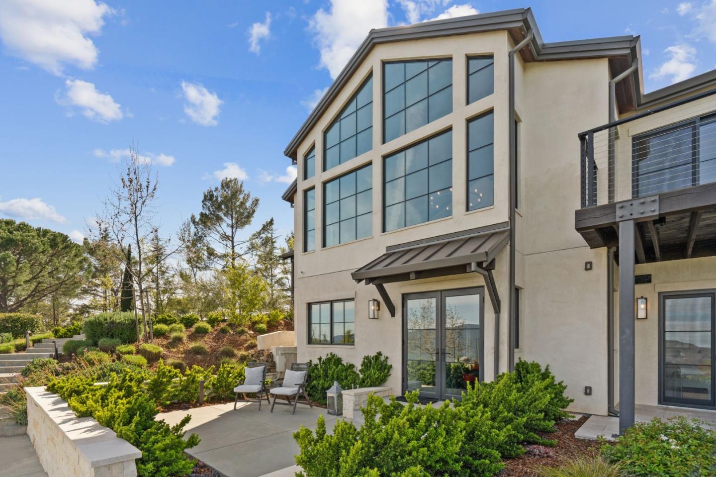 Detail Gallery Image 17 of 132 For 19474 Aeronaut Way, Los Gatos,  CA 95033 - 6 Beds | 4/1 Baths