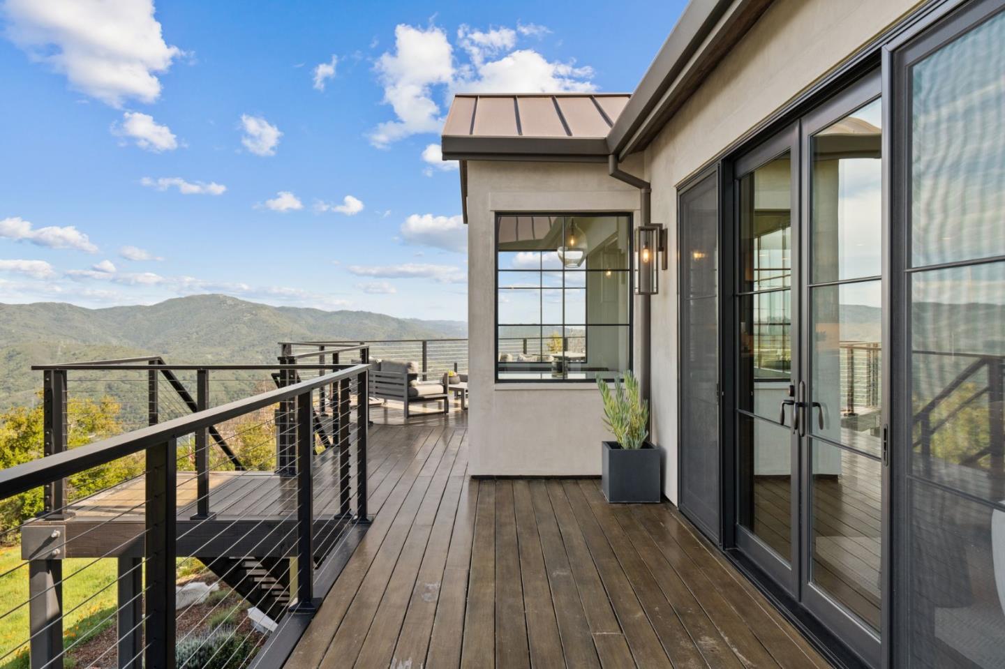 Detail Gallery Image 21 of 132 For 19474 Aeronaut Way, Los Gatos,  CA 95033 - 6 Beds | 4/1 Baths