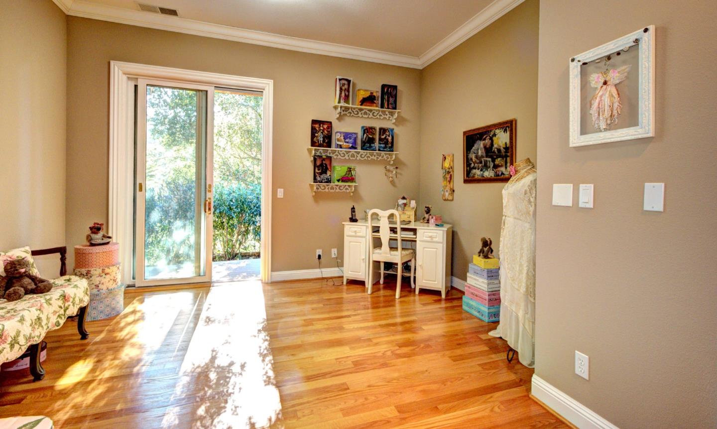 Detail Gallery Image 13 of 36 For 310 Old Spanish Trail, Portola Valley,  CA 94028 - 3 Beds | 2/1 Baths