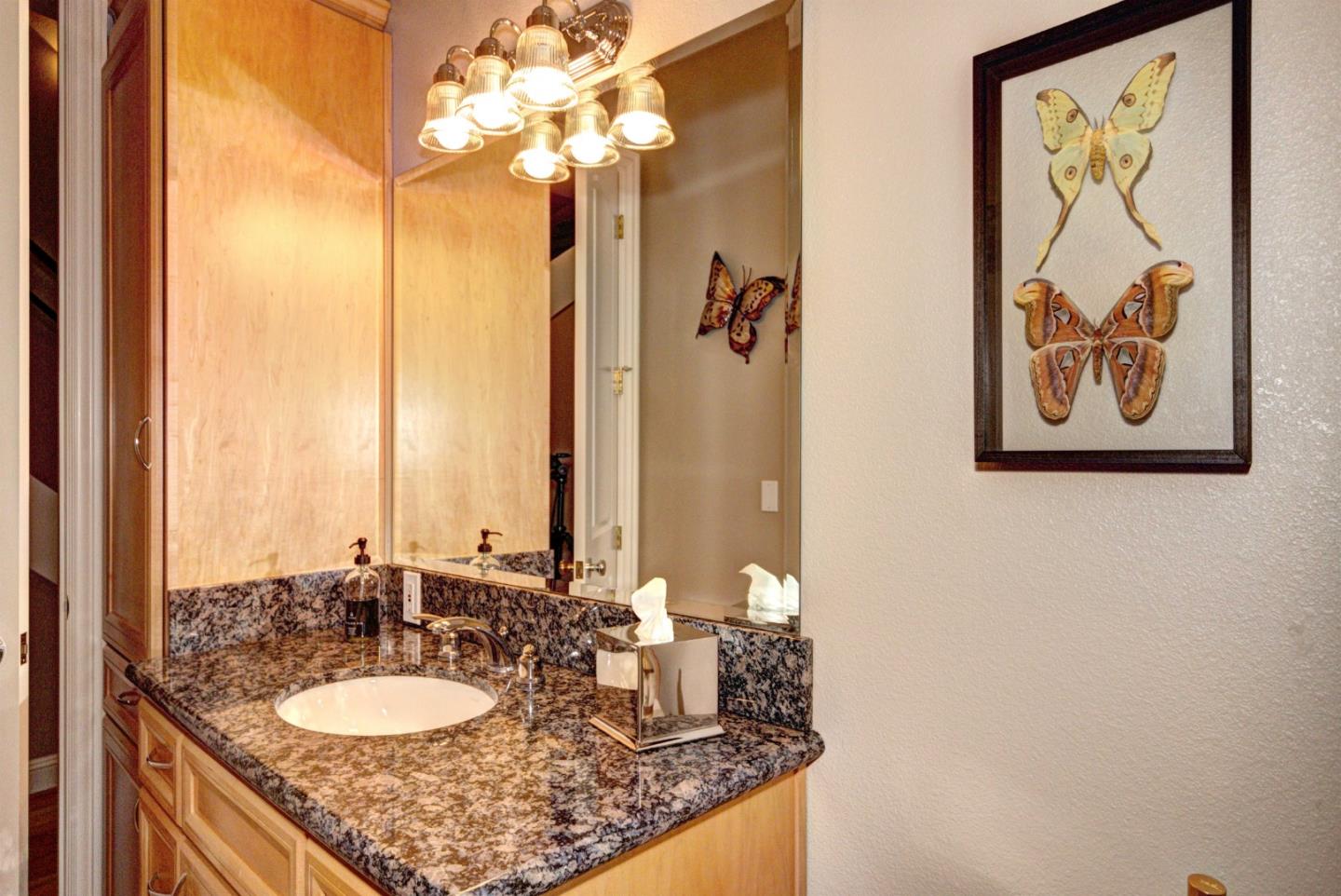 Detail Gallery Image 15 of 36 For 310 Old Spanish Trail, Portola Valley,  CA 94028 - 3 Beds | 2/1 Baths