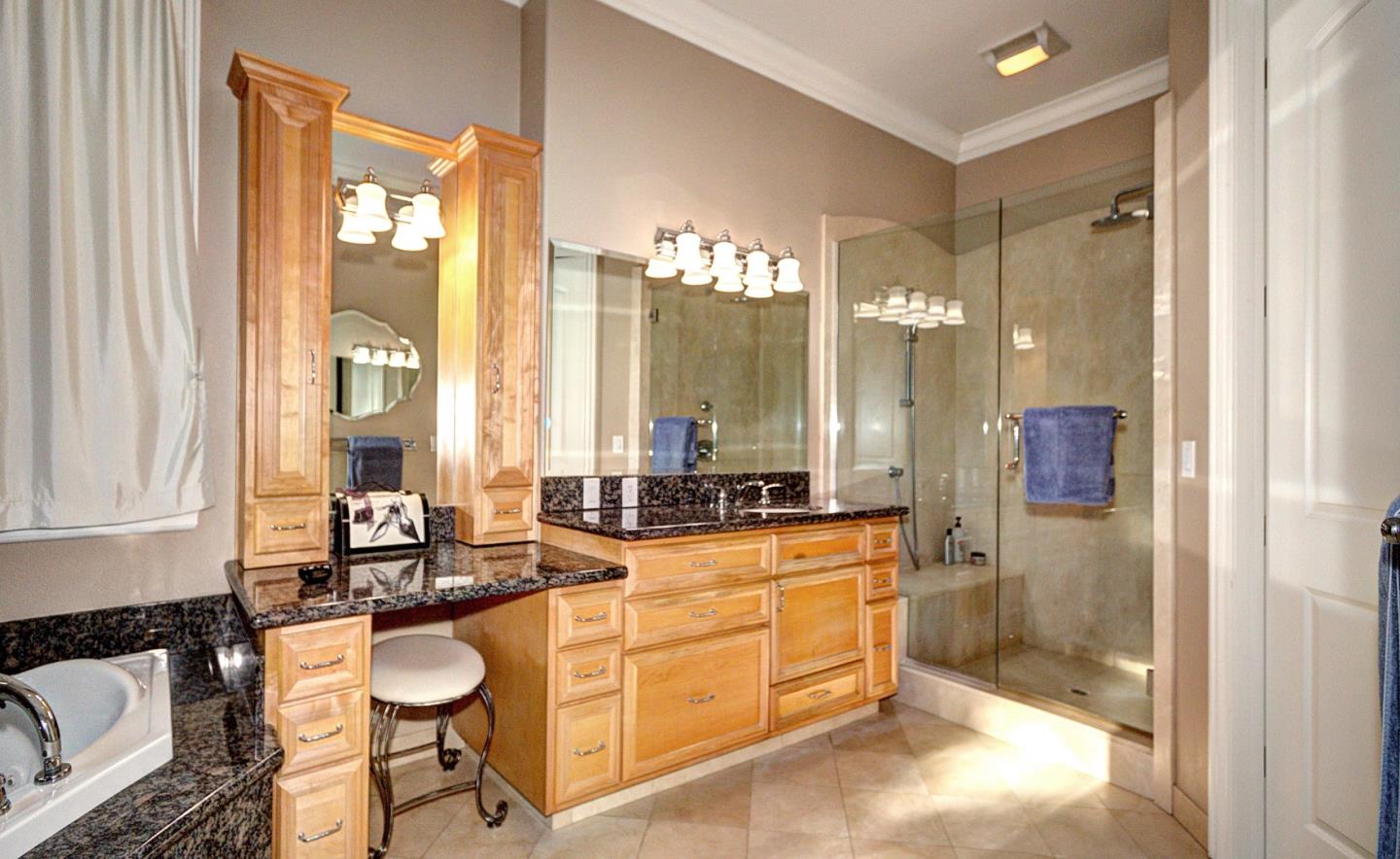 Detail Gallery Image 19 of 36 For 310 Old Spanish Trail, Portola Valley,  CA 94028 - 3 Beds | 2/1 Baths