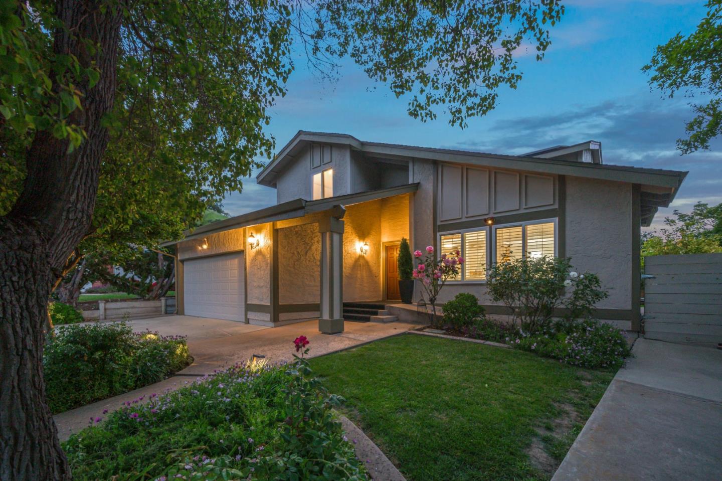 Detail Gallery Image 6 of 79 For 6359 Didion Way, San Jose,  CA 95123 - 4 Beds | 2/1 Baths