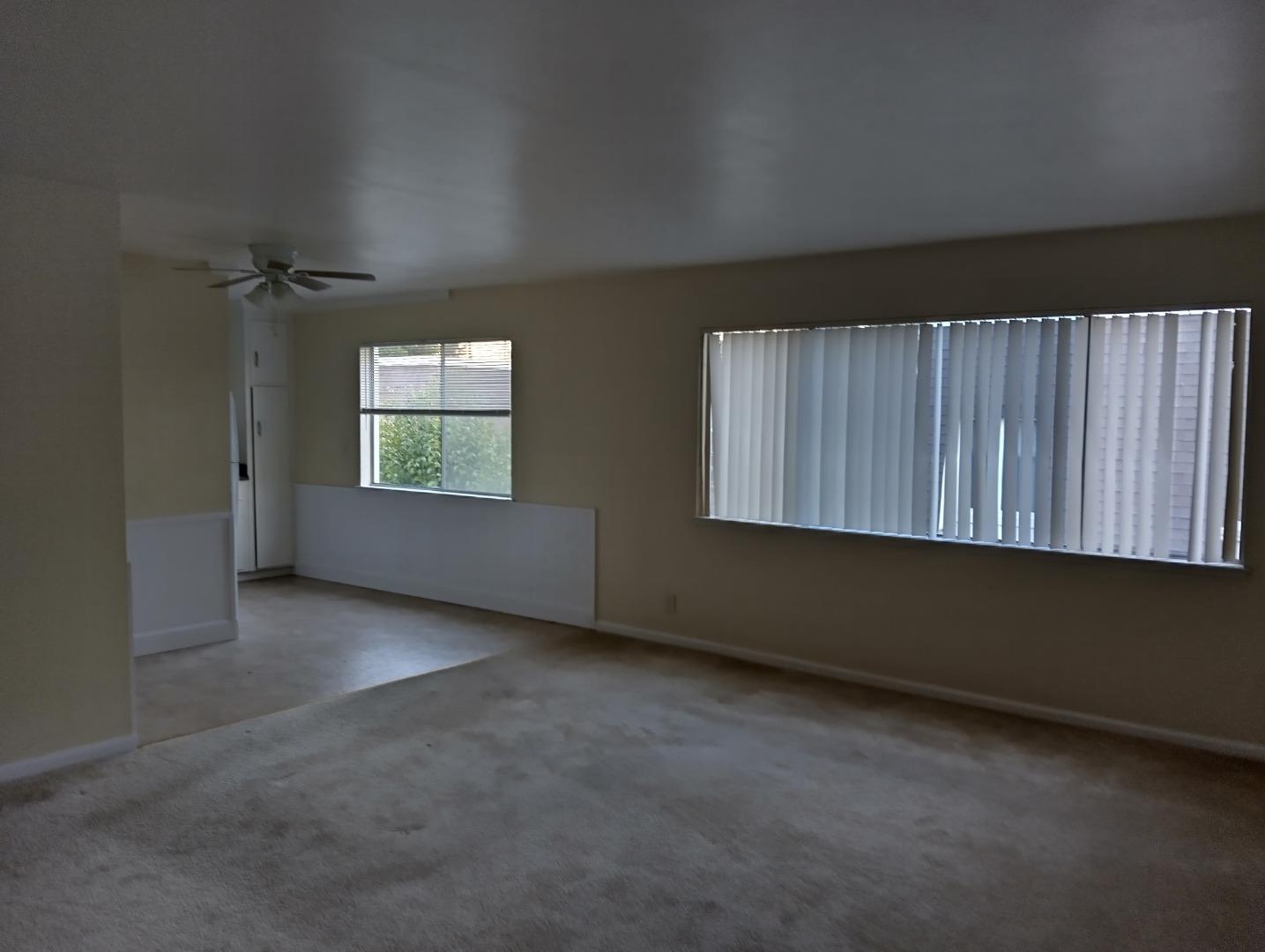 Detail Gallery Image 2 of 8 For 1443 Kentfield Ave #7,  Redwood City,  CA 94061 - 1 Beds | 1 Baths