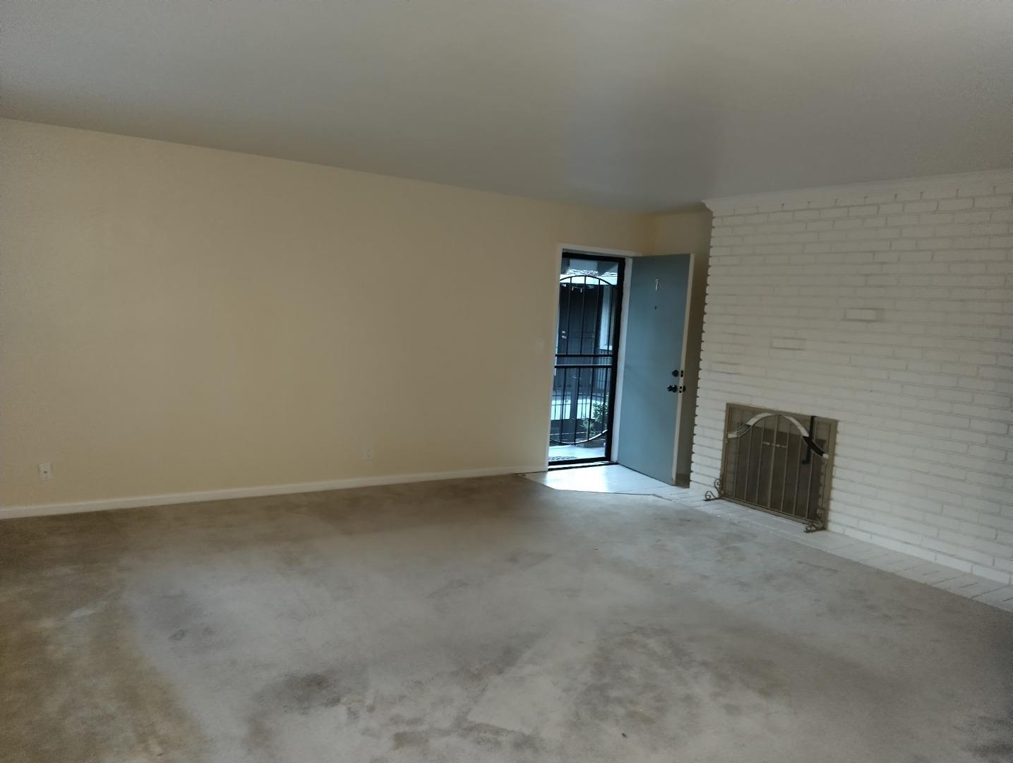 Detail Gallery Image 3 of 8 For 1443 Kentfield Ave #7,  Redwood City,  CA 94061 - 1 Beds | 1 Baths