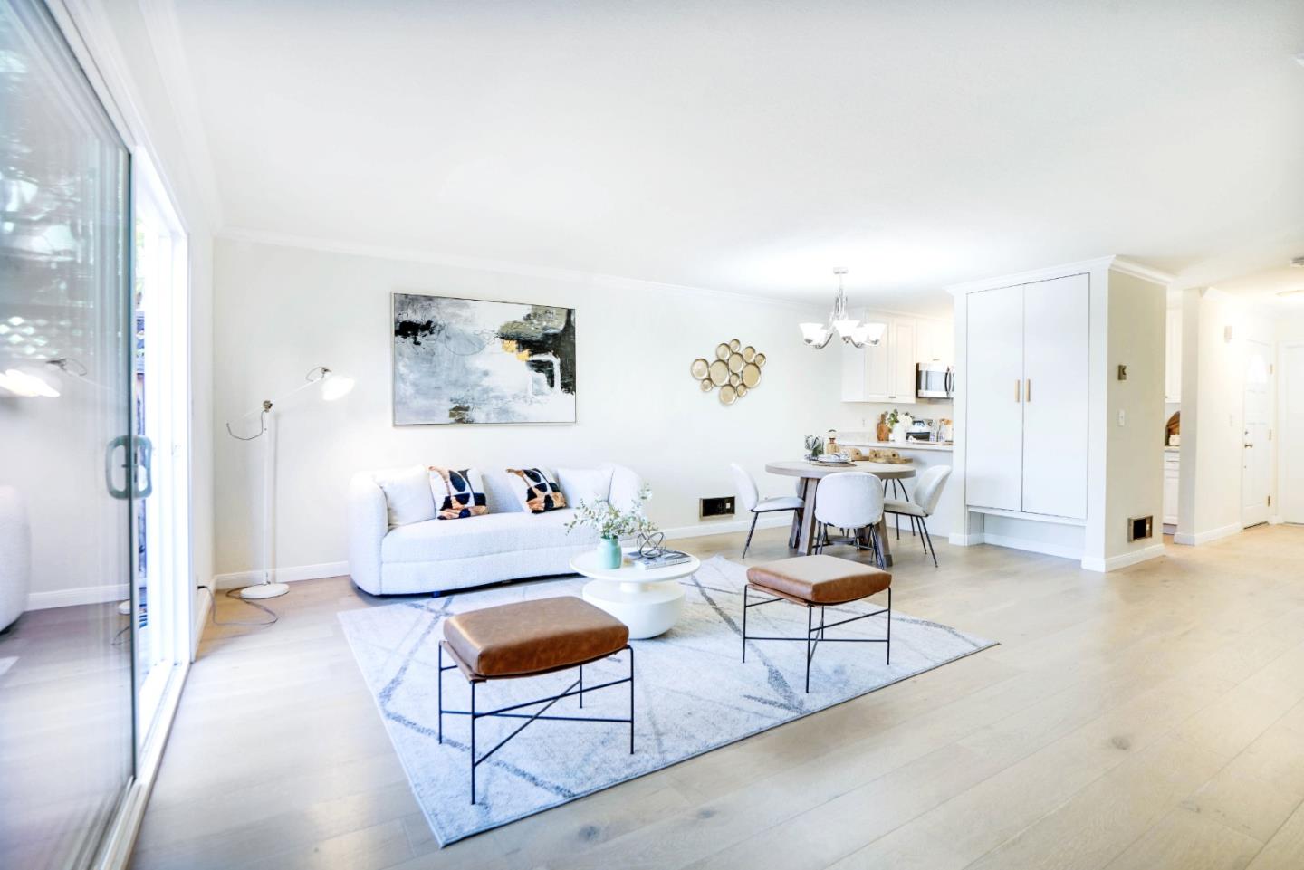 Detail Gallery Image 3 of 27 For 260 Ventura Ave, Palo Alto,  CA 94306 - 2 Beds | 1/1 Baths