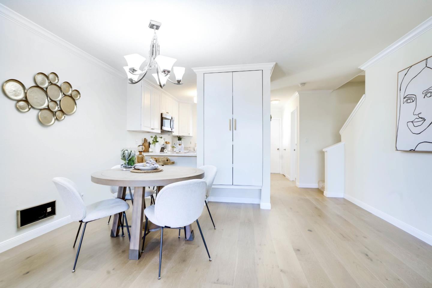 Detail Gallery Image 6 of 27 For 260 Ventura Ave, Palo Alto,  CA 94306 - 2 Beds | 1/1 Baths