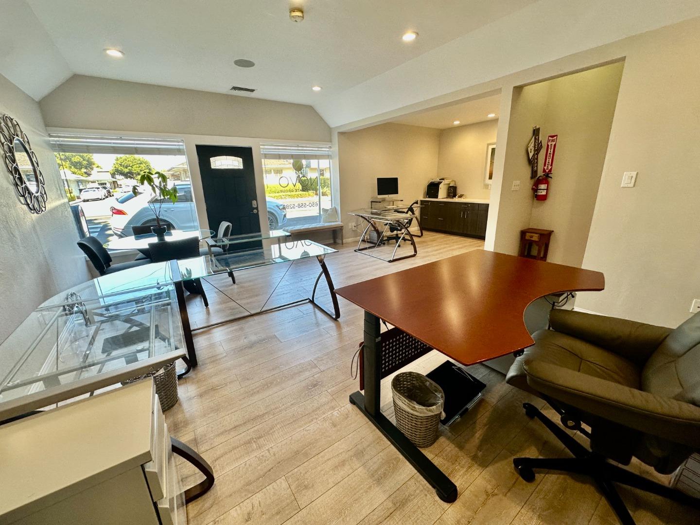 Detail Gallery Image 5 of 12 For 35 N San Mateo Dr, San Mateo,  CA 94401 - – Beds | – Baths