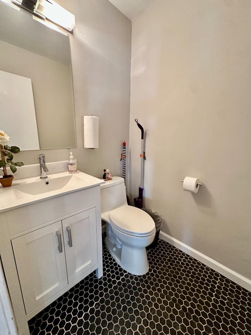 Detail Gallery Image 9 of 12 For 35 N San Mateo Dr, San Mateo,  CA 94401 - – Beds | – Baths