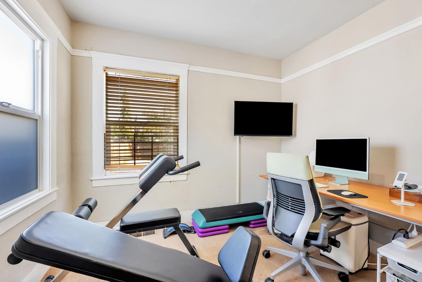 Detail Gallery Image 19 of 28 For 2452 Humboldt Ave, Oakland,  CA 94601 - 2 Beds | 1/1 Baths