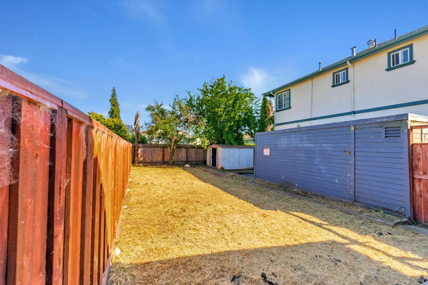 Detail Gallery Image 24 of 28 For 2452 Humboldt Ave, Oakland,  CA 94601 - 2 Beds | 1/1 Baths