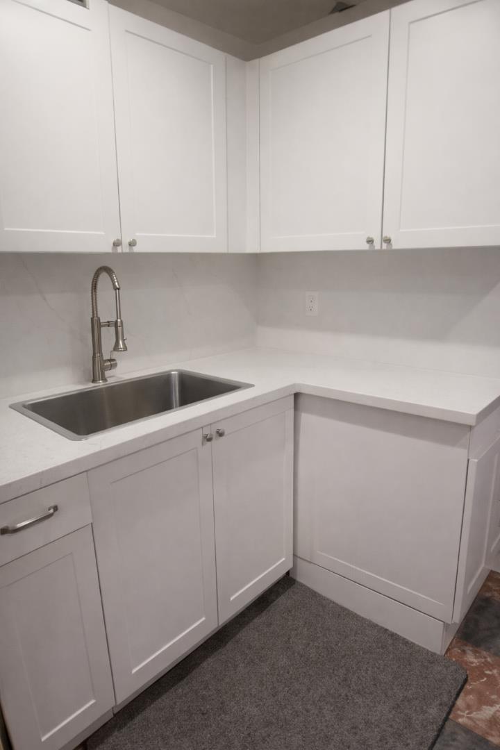 Detail Gallery Image 11 of 18 For 584 Vienna St, San Francisco,  CA 94112 - 6 Beds | 3 Baths