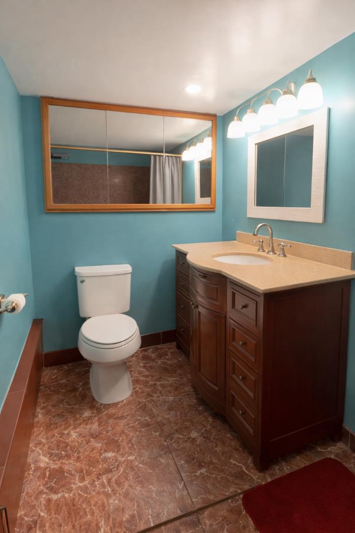 Detail Gallery Image 15 of 18 For 584 Vienna St, San Francisco,  CA 94112 - 6 Beds | 3 Baths