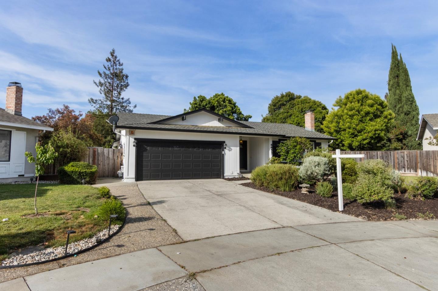 Detail Gallery Image 2 of 49 For 4451 Hanalei Pl, San Jose,  CA 95118 - 4 Beds | 2 Baths