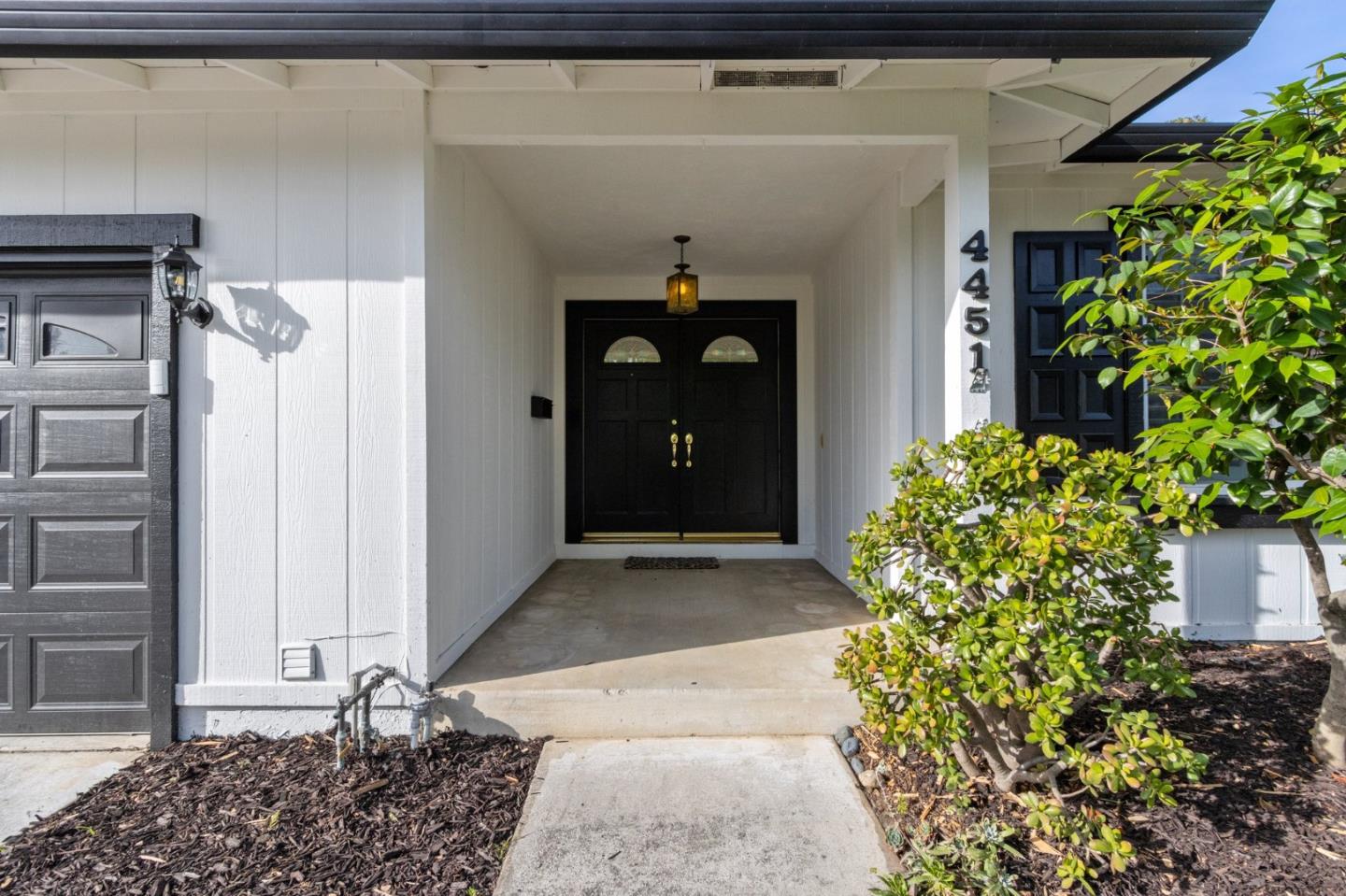 Detail Gallery Image 3 of 49 For 4451 Hanalei Pl, San Jose,  CA 95118 - 4 Beds | 2 Baths