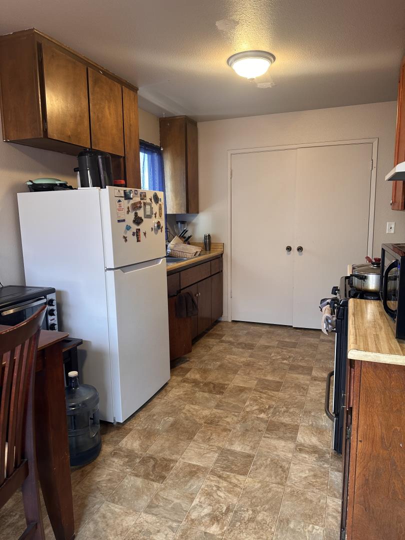 Detail Gallery Image 4 of 9 For 405 Primavera Ct, Greenfield,  CA 93927 - 2 Beds | 1 Baths